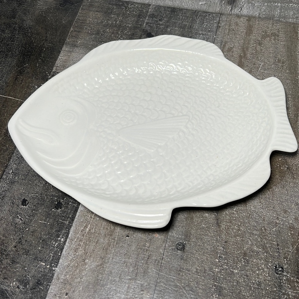 Vintage Whittier Pottery Ceramic Fish Serving Platter. Made in California. C1978